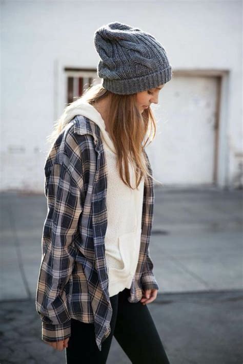 hipster flannel outfits women.